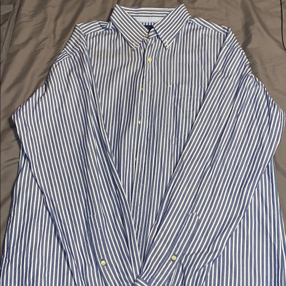 Tommy Hilfiger long sleeve button down shirt